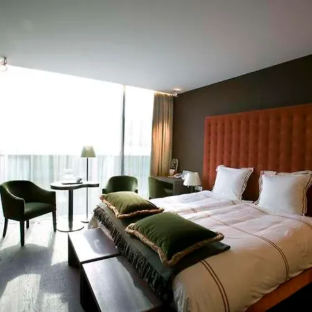 D-hotel