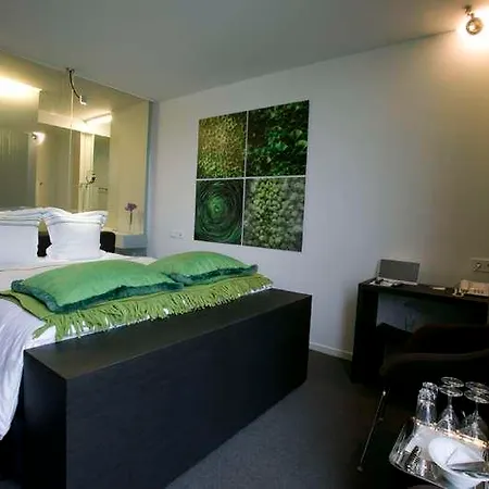 Hotel D-hotel 4*