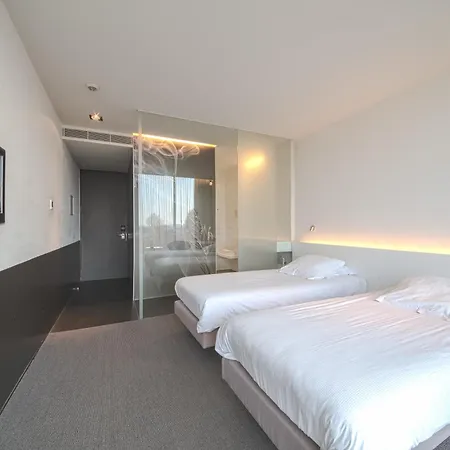 D-hotel 4*