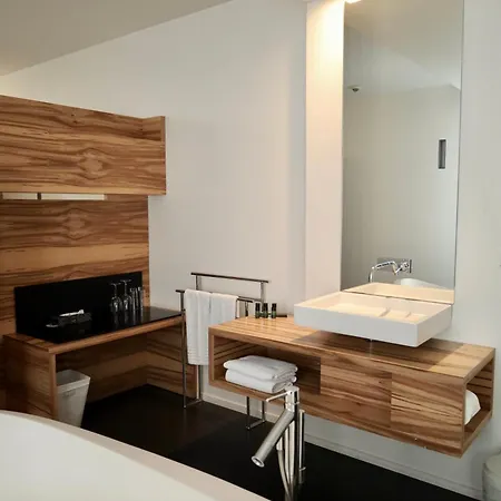Hotel D-hotel