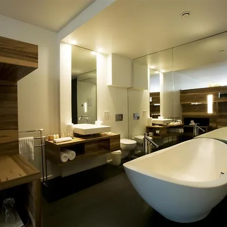 D-hotel 4*