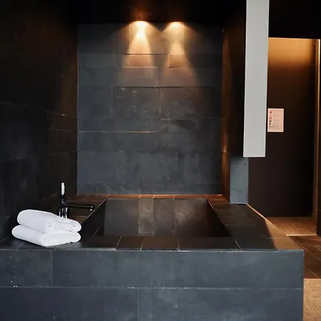 Hotel D-hotel 4*