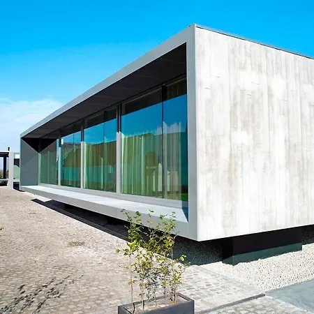 D-hotel 4*